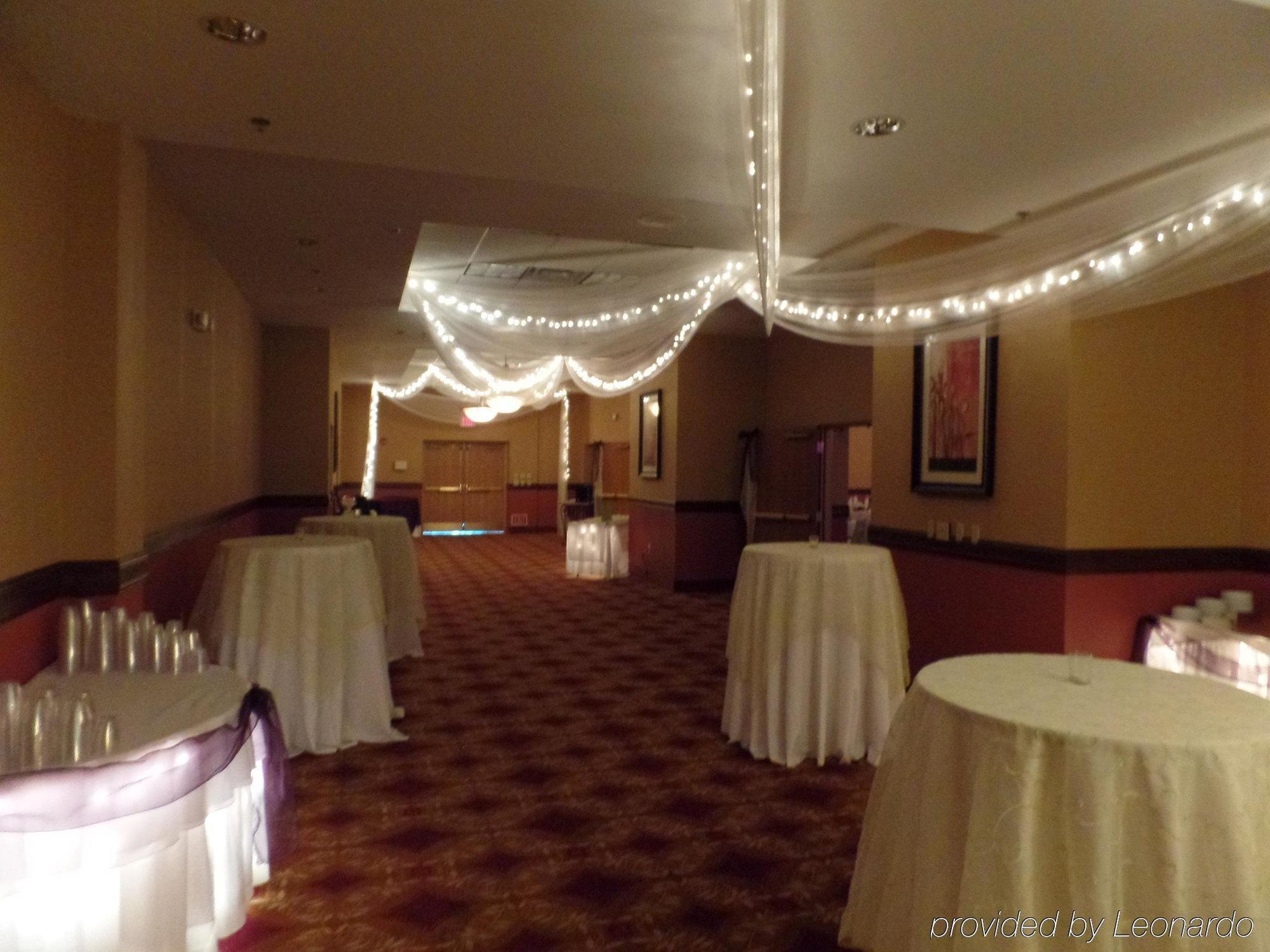 Holiday Inn Hotel & Suites Owatonna المظهر الخارجي الصورة