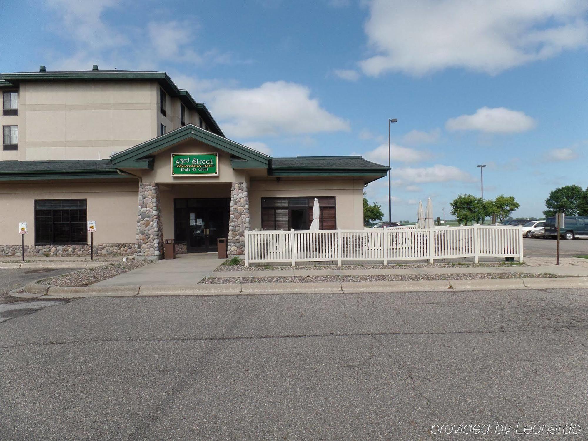 Holiday Inn Hotel & Suites Owatonna المظهر الخارجي الصورة