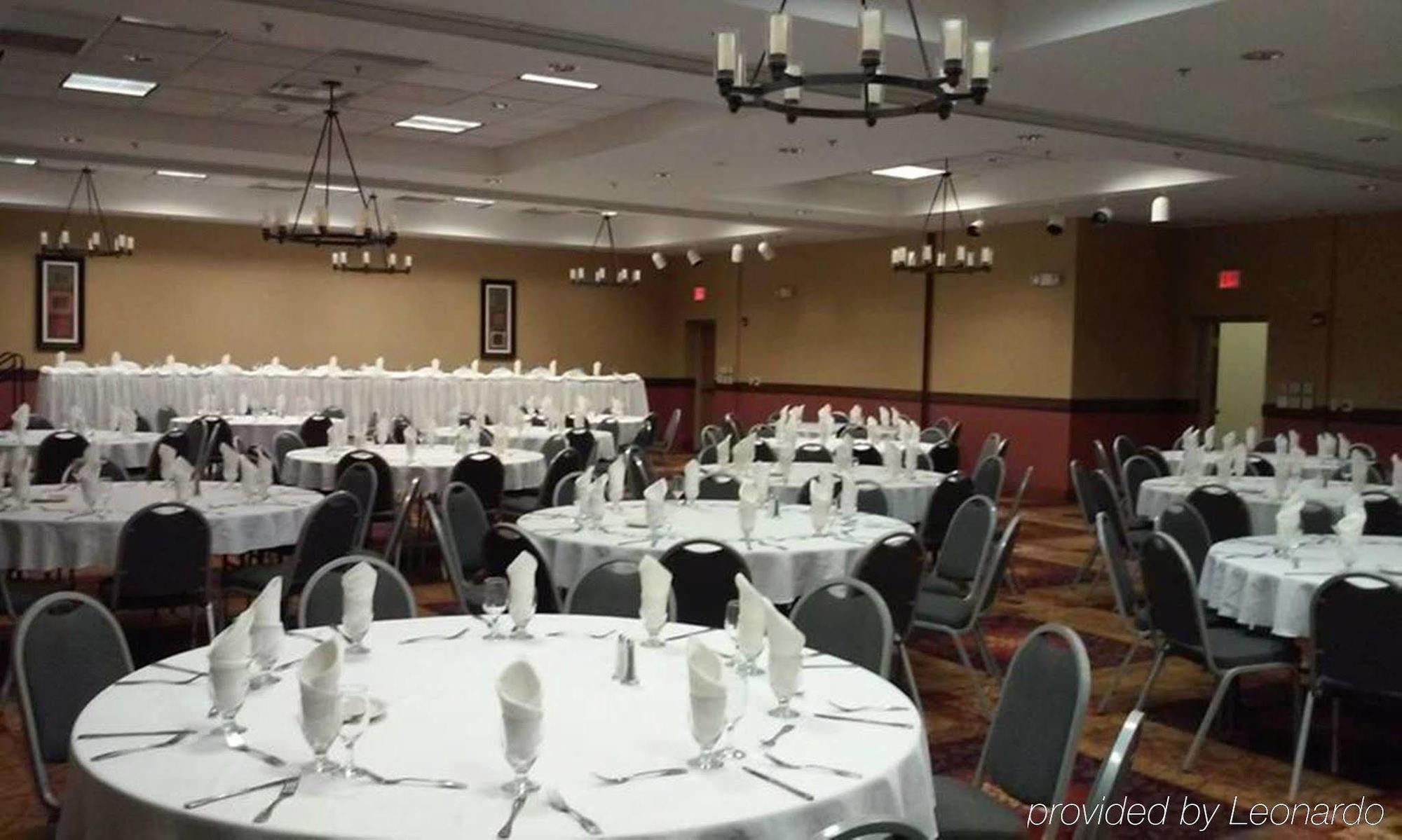 Holiday Inn Hotel & Suites Owatonna المظهر الخارجي الصورة