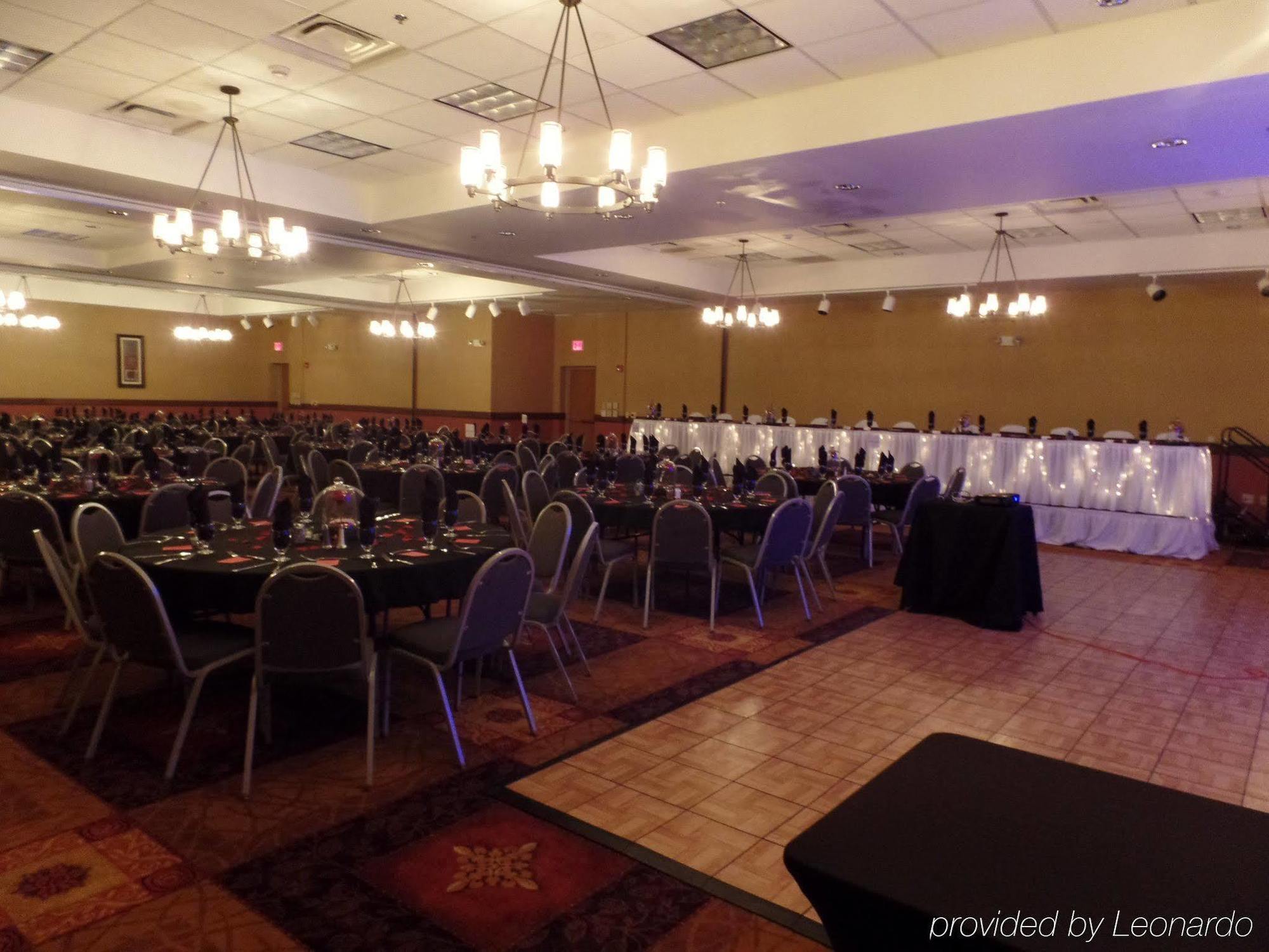 Holiday Inn Hotel & Suites Owatonna المظهر الخارجي الصورة