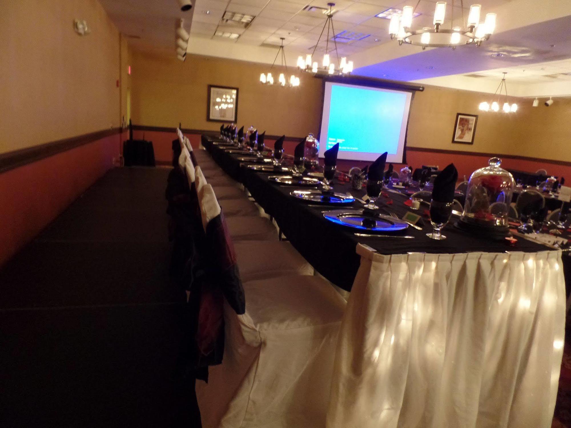 Holiday Inn Hotel & Suites Owatonna المظهر الخارجي الصورة