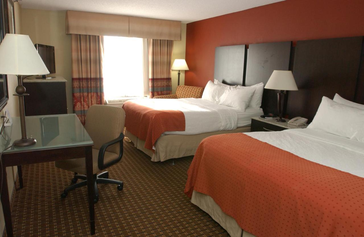 Holiday Inn Hotel & Suites Owatonna المظهر الخارجي الصورة